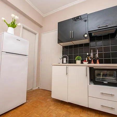 Theodosia Apartamento